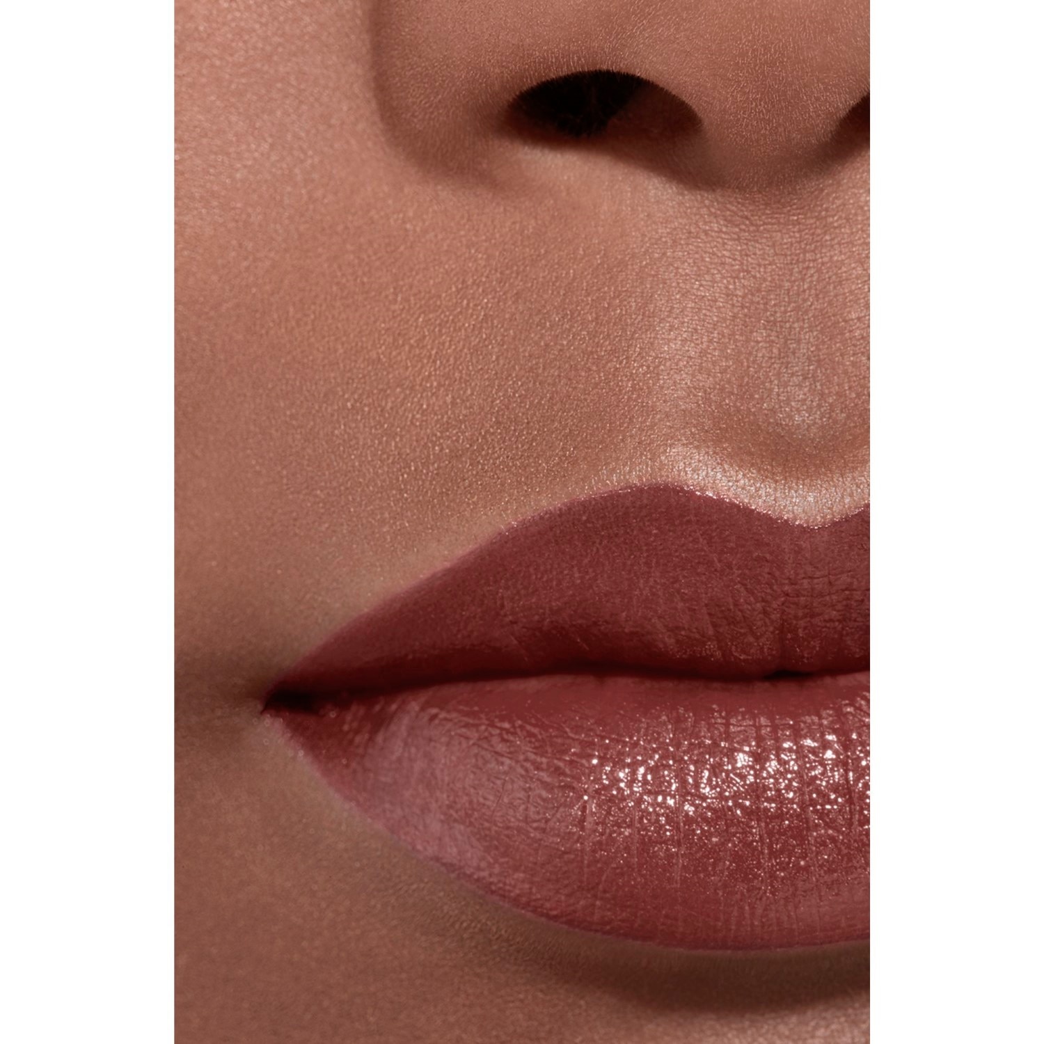 LA BARRA DE LABIOS INTENSA